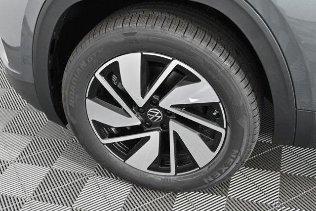new 2025 Volkswagen Atlas car, priced at $48,983