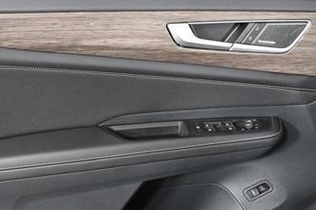 new 2025 Volkswagen Atlas car, priced at $56,196