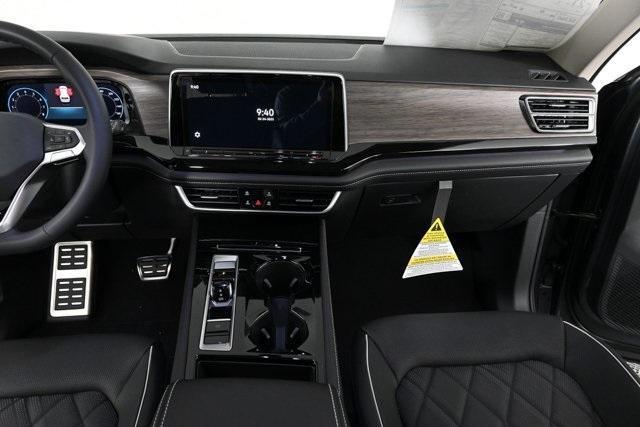 new 2025 Volkswagen Atlas car, priced at $56,196
