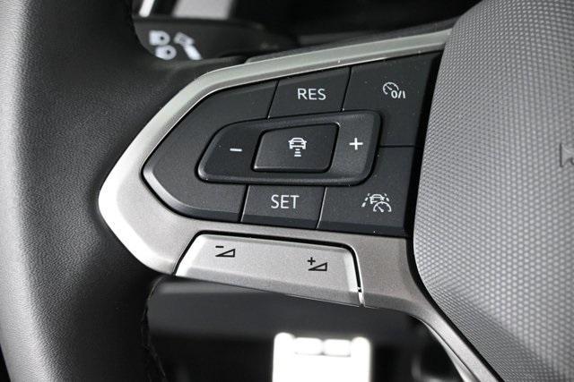 new 2025 Volkswagen Atlas car, priced at $50,796