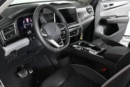 new 2025 Volkswagen Atlas car, priced at $50,796