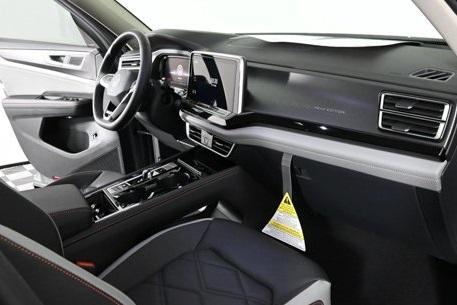 new 2025 Volkswagen Atlas car, priced at $50,796