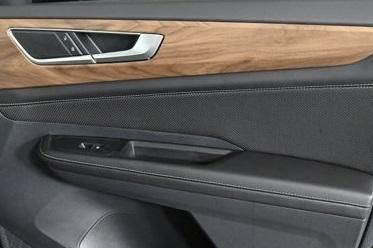 new 2025 Volkswagen Atlas car, priced at $48,587
