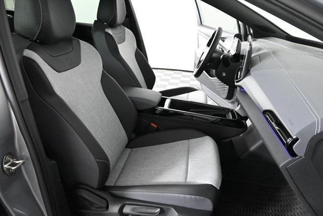 new 2025 Volkswagen ID.4 car, priced at $47,261