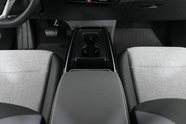 new 2025 Volkswagen ID.4 car, priced at $47,261