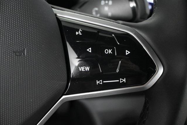 new 2025 Volkswagen ID.4 car, priced at $47,261