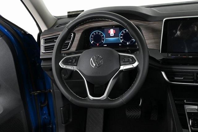 new 2025 Volkswagen Atlas car, priced at $51,656