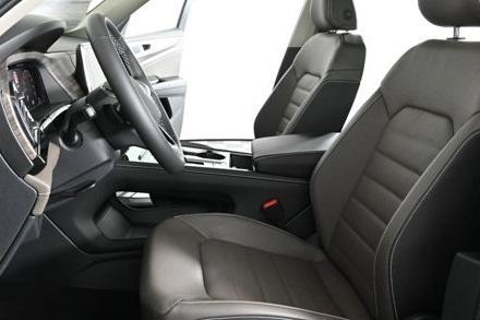 new 2025 Volkswagen Atlas car, priced at $50,961