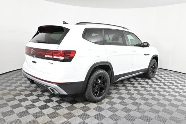 new 2025 Volkswagen Atlas car, priced at $47,661