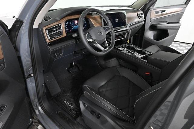 new 2025 Volkswagen Atlas car, priced at $46,526