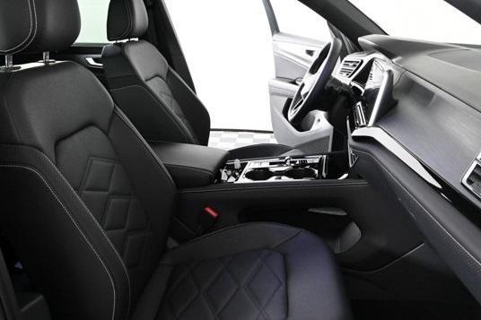 new 2025 Volkswagen Atlas Cross Sport car, priced at $46,196