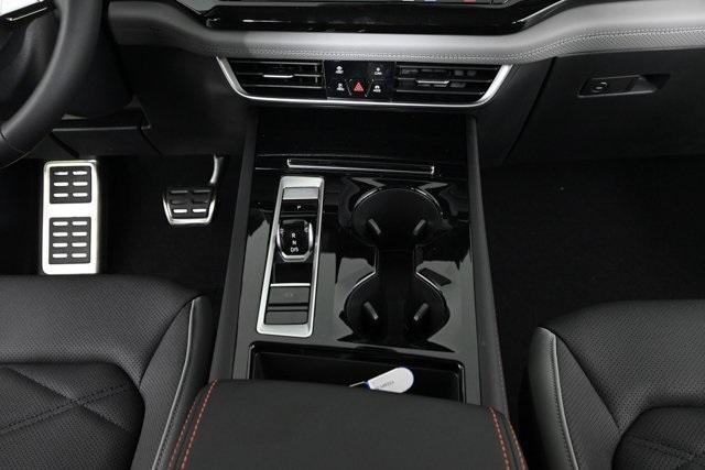 new 2025 Volkswagen Atlas car, priced at $49,646