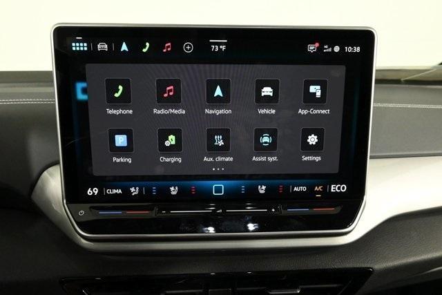 new 2025 Volkswagen ID.4 car, priced at $50,656