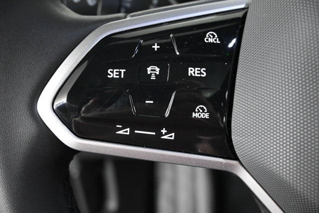 new 2025 Volkswagen ID.4 car, priced at $50,656