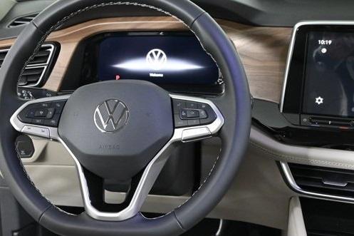 new 2025 Volkswagen Atlas car, priced at $45,464