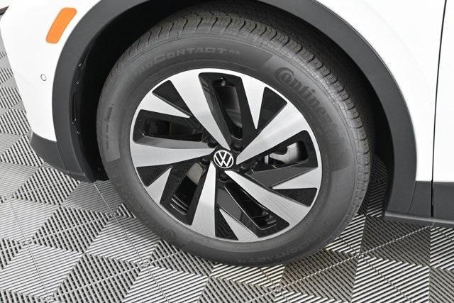 new 2025 Volkswagen ID.4 car, priced at $47,261