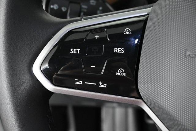 new 2025 Volkswagen ID.4 car, priced at $47,261