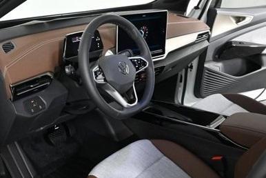 new 2025 Volkswagen ID.4 car, priced at $47,261