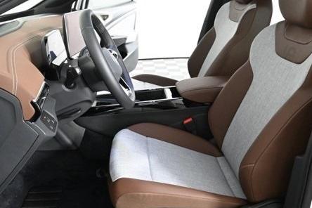 new 2025 Volkswagen ID.4 car, priced at $47,261