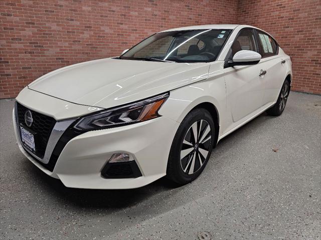 used 2021 Nissan Altima car, priced at $20,000