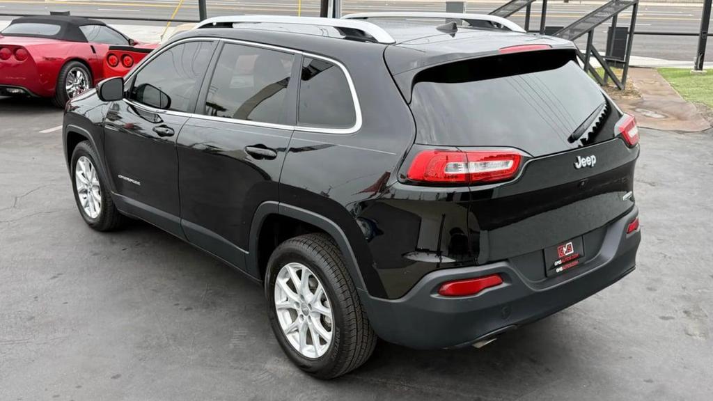 used 2018 Jeep Cherokee car, priced at $10,555