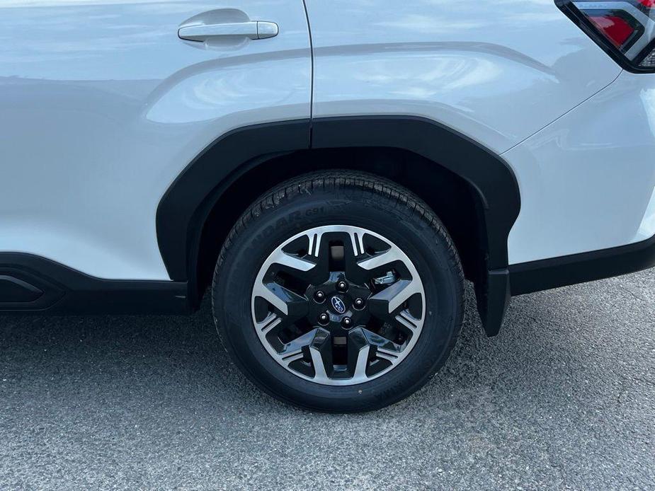 new 2025 Subaru Forester car, priced at $33,721