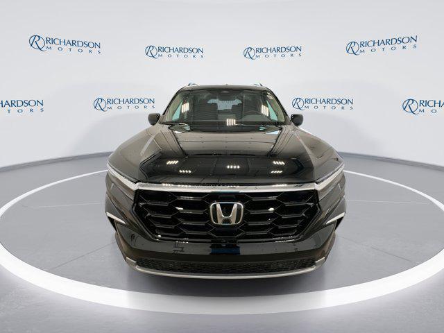 new 2025 Honda Pilot car, priced at $51,050