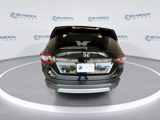 new 2025 Honda Pilot car, priced at $51,050