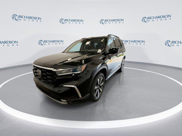 new 2025 Honda Pilot car, priced at $51,050