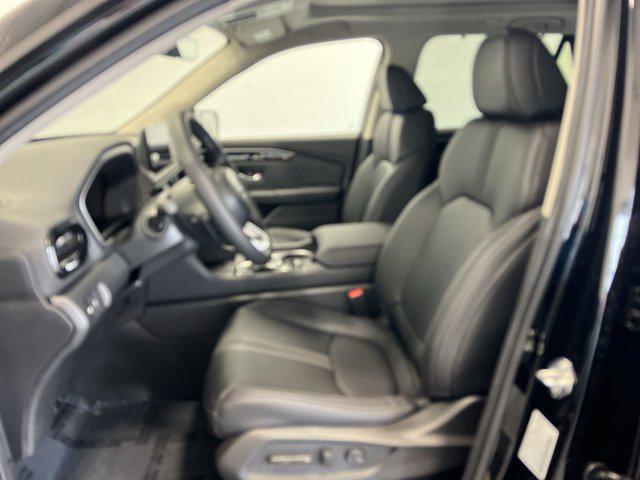 new 2025 Honda Pilot car, priced at $51,050