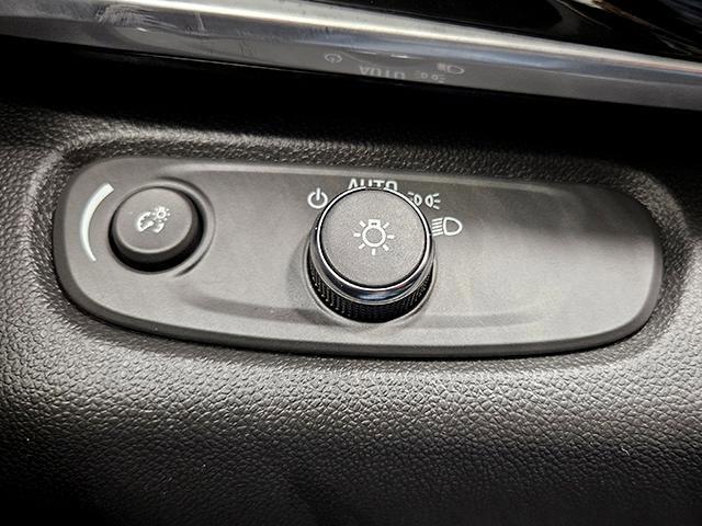new 2024 Buick Envista car, priced at $27,725