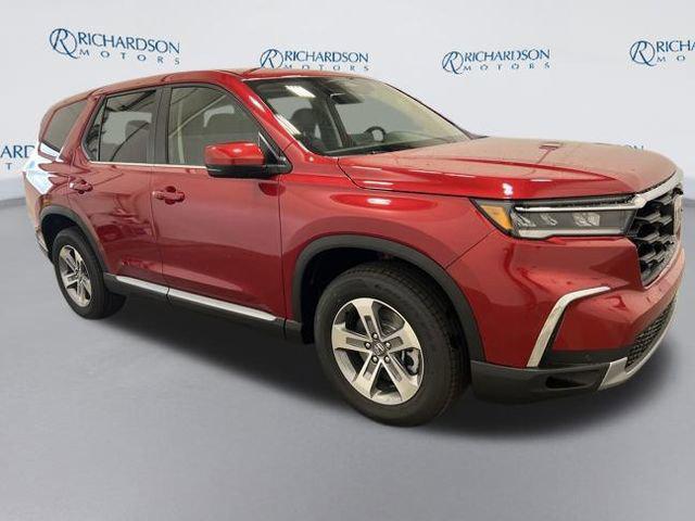 new 2025 Honda Pilot car, priced at $45,745