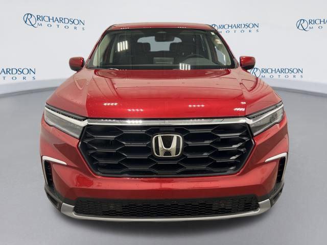 new 2025 Honda Pilot car, priced at $45,745