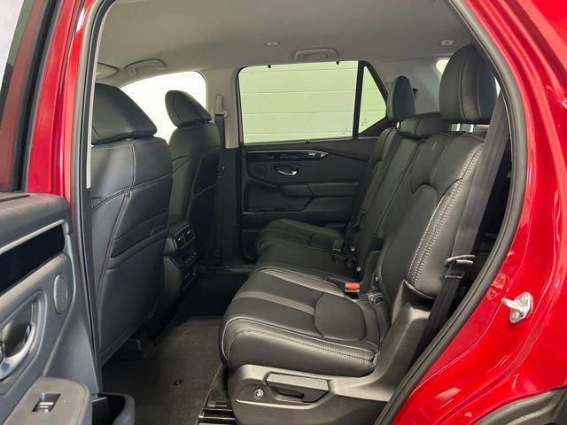 new 2025 Honda Pilot car, priced at $45,745