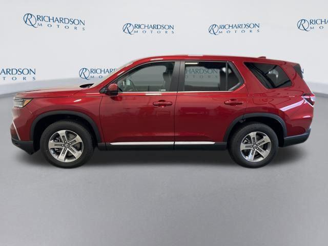 new 2025 Honda Pilot car, priced at $45,745