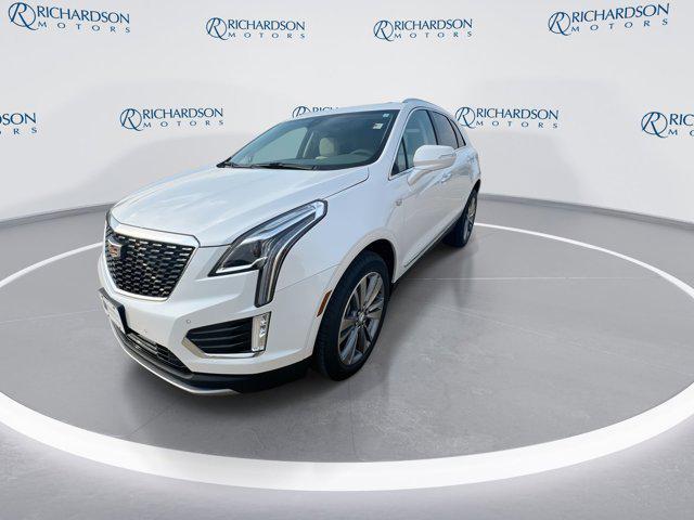 new 2025 Cadillac XT5 car, priced at $57,415