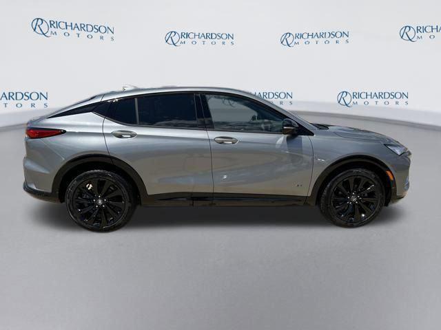 new 2025 Buick Envista car, priced at $30,565