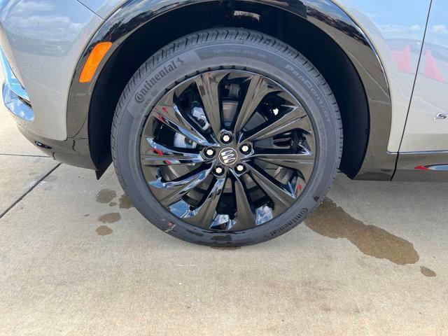 new 2025 Buick Envista car, priced at $30,565