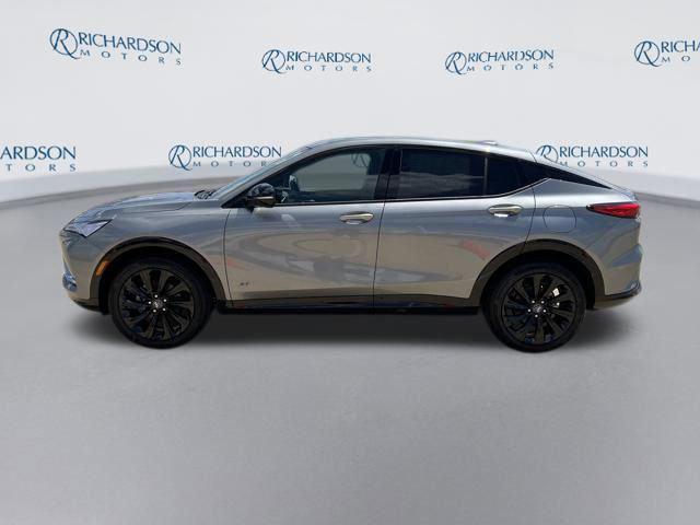 new 2025 Buick Envista car, priced at $30,565