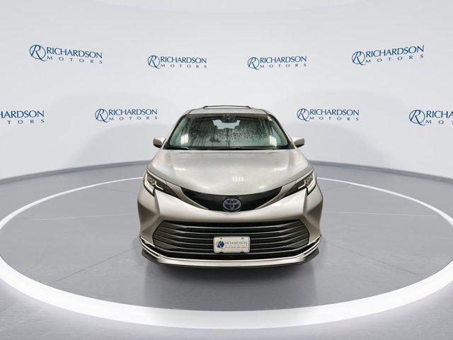 used 2021 Toyota Sienna car, priced at $32,706