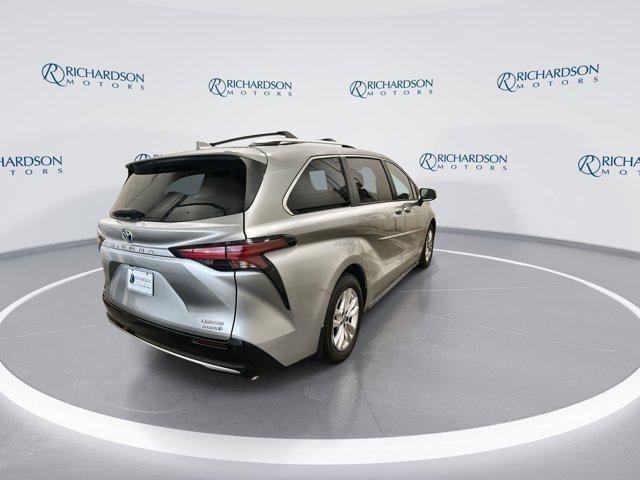 used 2021 Toyota Sienna car, priced at $32,706