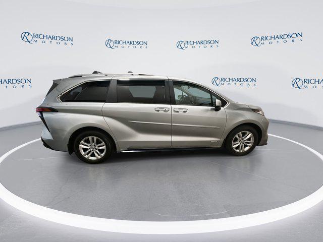 used 2021 Toyota Sienna car, priced at $32,706