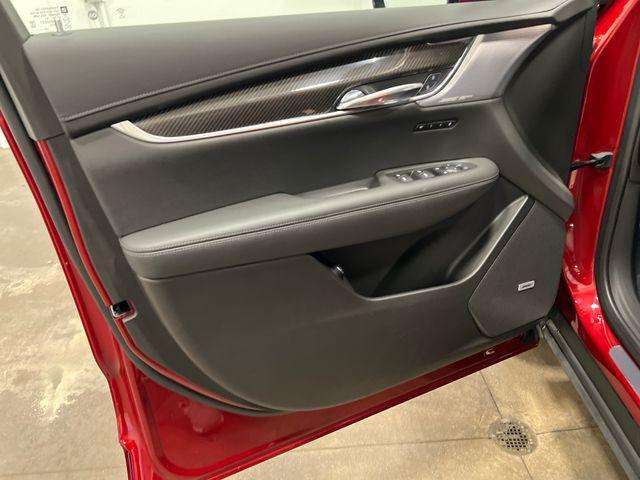 used 2023 Cadillac XT6 car, priced at $40,455