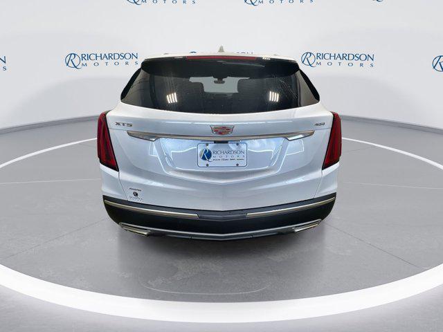 new 2025 Cadillac XT5 car, priced at $59,790