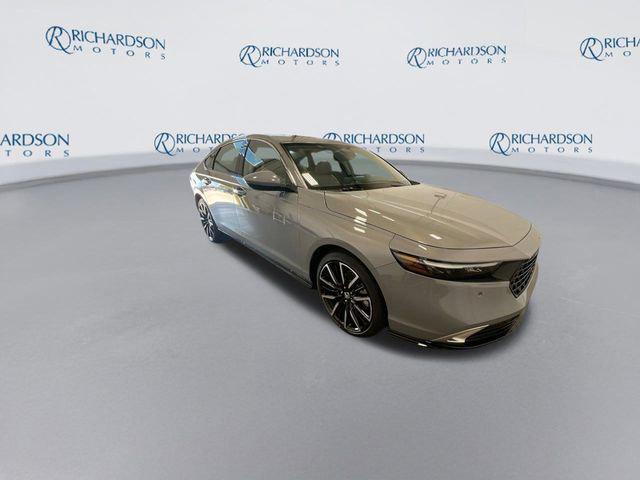 new 2025 Honda Accord Hybrid car, priced at $37,102