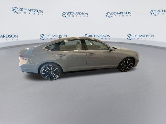 new 2025 Honda Accord Hybrid car, priced at $37,102