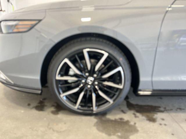 new 2025 Honda Accord Hybrid car, priced at $37,102