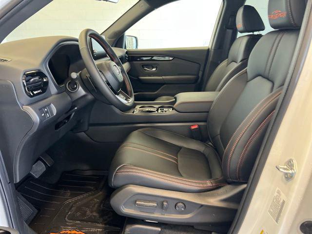 new 2025 Honda Pilot car, priced at $49,309