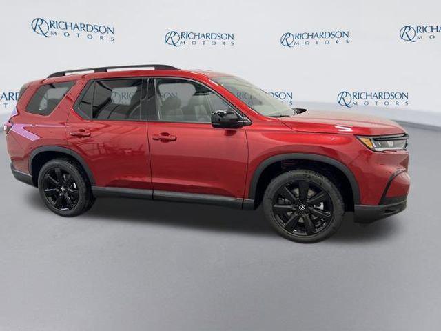 new 2025 Honda Pilot car, priced at $52,576