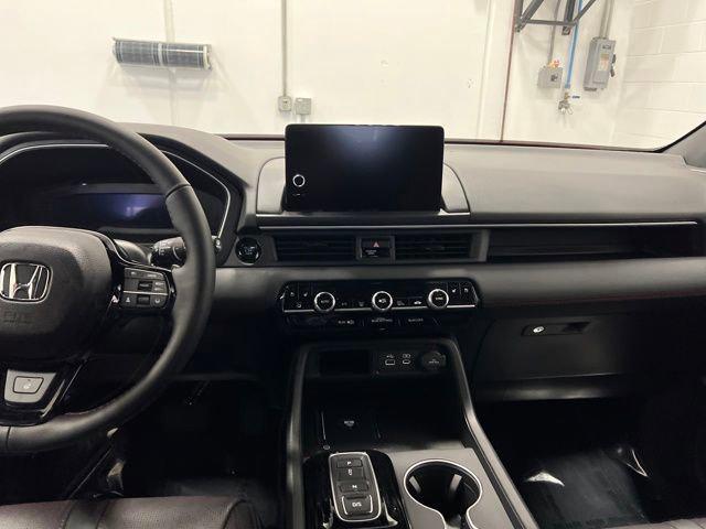 new 2025 Honda Pilot car, priced at $52,576